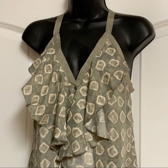 Banana Republic 100% Silk Army Green Ivory Ruffle Racer Back V Neck Blouse xs - Picture 2 of 11